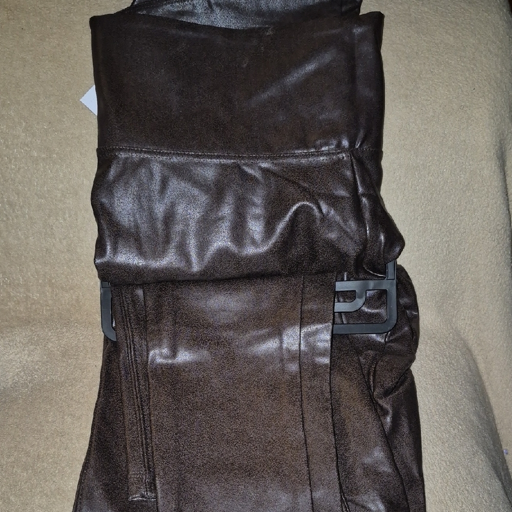 Time and Tru High Rise Faux Leather Leggings in Dark Brown - Picture 3 of 4